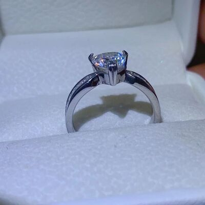 Load image into Gallery viewer, 1 Carat Moissanite 925 Sterling Silver Ring
