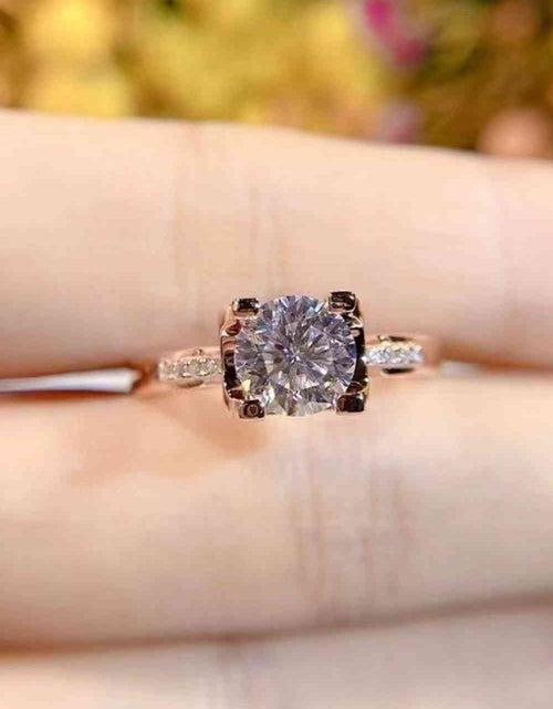 Load image into Gallery viewer, 1 Carat Moissanite Ring
