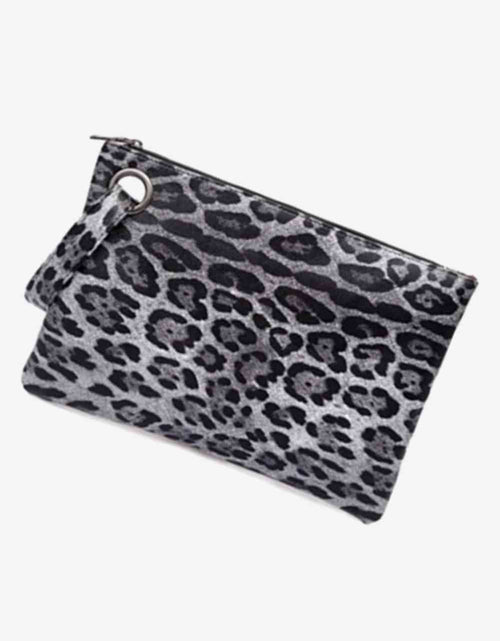 Load image into Gallery viewer, Leopard PU Leather Clutch
