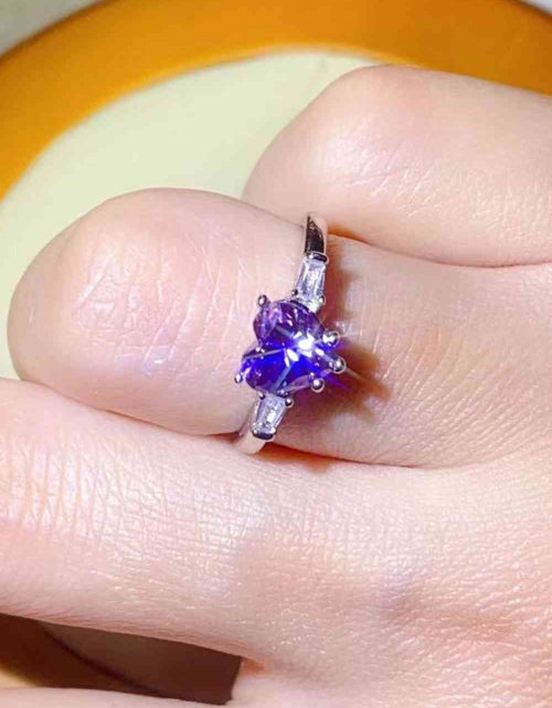 Load image into Gallery viewer, 1 Carat Moissanite Heart-Shaped Platinum-Plated Ring in Purple
